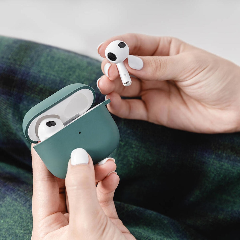 Apple Airpods 3. Nesil Uyumlu Kılıf Yumuşak Dokunuşlu Likit Silikon Tasarımlı Lisanslı Switcheasy Skin Kapak