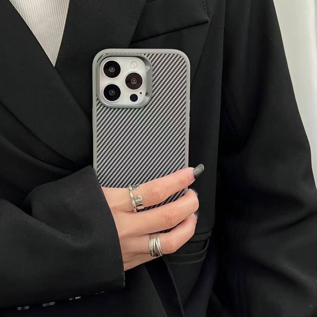 Apple Apple Apple Apple iPhone 15 Pro Max Kılıf Magsafe Şarj Özellikli Karbon Fiber Görünümlü Zore Troy Kapak - 2