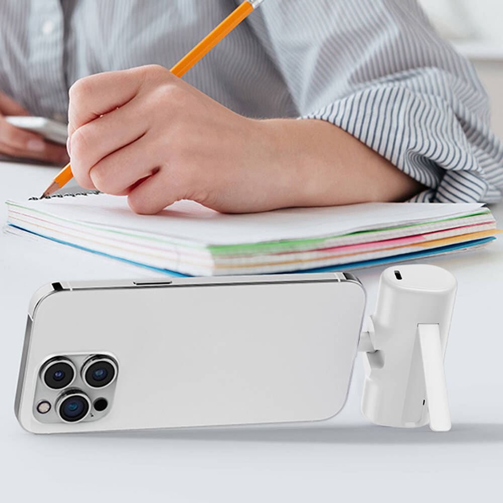 Wiwu Wi-P017 Capsule Serisi 2in1 Mini Taşınabilir Standlı Lightning Powerbank 5000mAh - 8