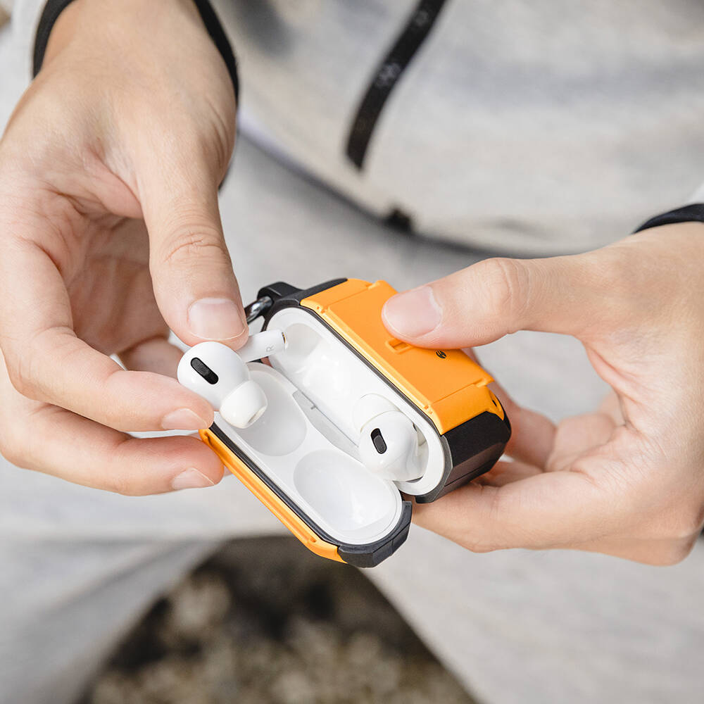 Apple Airpods Pro 2 Uyumlu Kılıf Askılı Sağlam Tasarımlı Lisanslı Switcheasy Guardian Kapak - 13