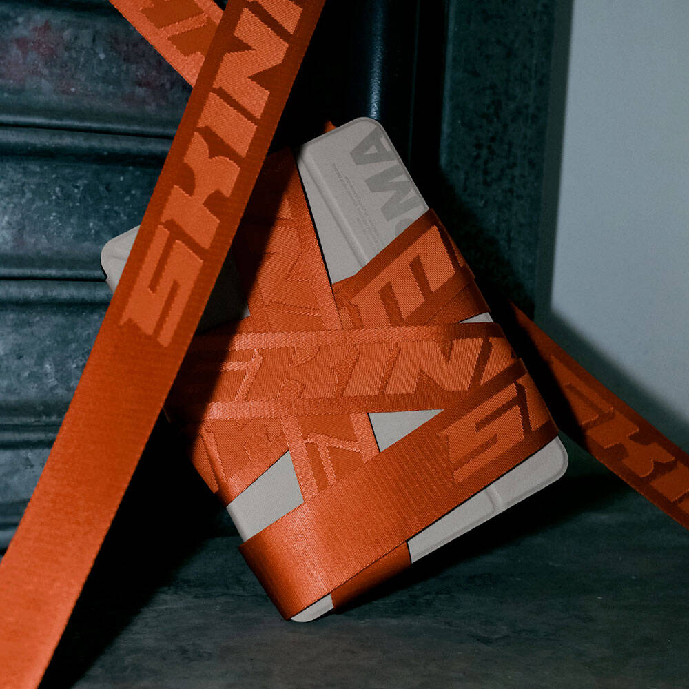 Apple iPad Pro 11 Uyumlu 2024 Kılıf SkinArma Kabartma Baskı Tasarımlı 360 Tam Koruma Arkası Şeffaf Standlı Gamma Kılıf - 10