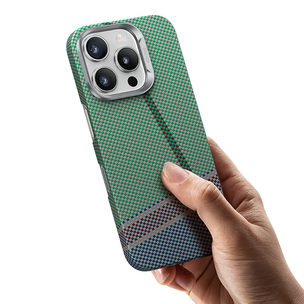 Apple iPhone 16 Pro Kılıf Magsafe Şarj Özellikli Karbon Fiber Tasarımlı Benks Passion Green ArmorAir Kevlar Kapak - 1