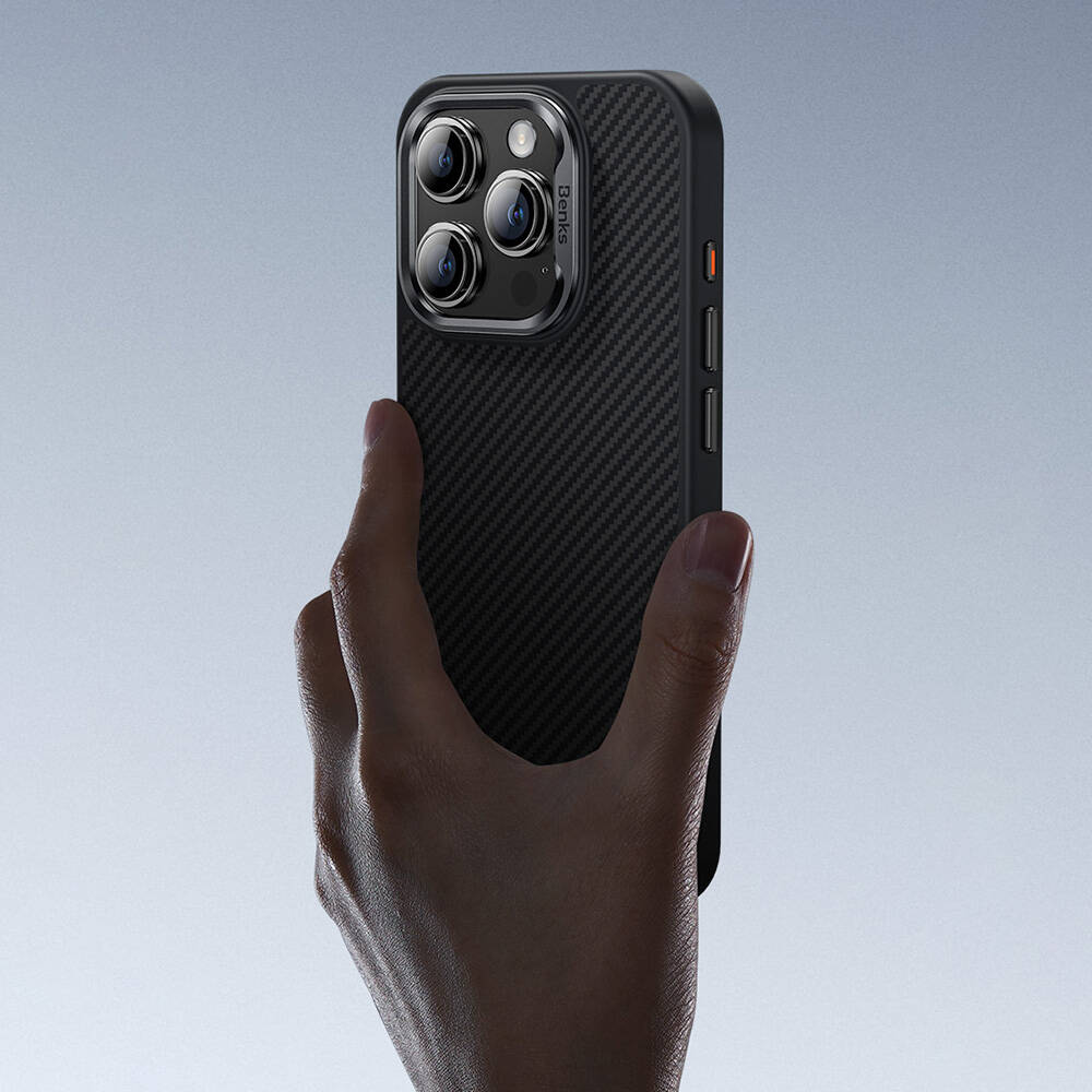 Apple iPhone 16 Pro Kılıf Karbon Fiber Magsafe Şarj Özellikli Benks Hybrid ArmorPro 600D Kevlar Kapak - 4
