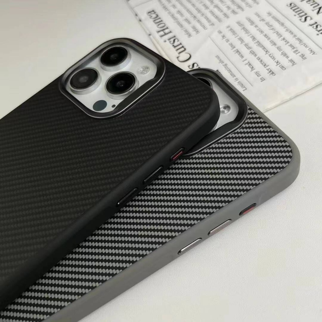 Apple Apple Apple Apple iPhone 15 Pro Max Kılıf Magsafe Şarj Özellikli Karbon Fiber Görünümlü Zore Troy Kapak - 4