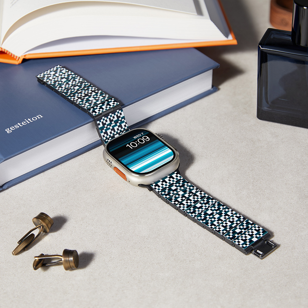 Apple Watch Serisi Uyumlu Aramid Fiber ve Karbon Fiber Pitaka Dreamland ChromaCarbon Serisi Mosaic Universal Kordon - 2