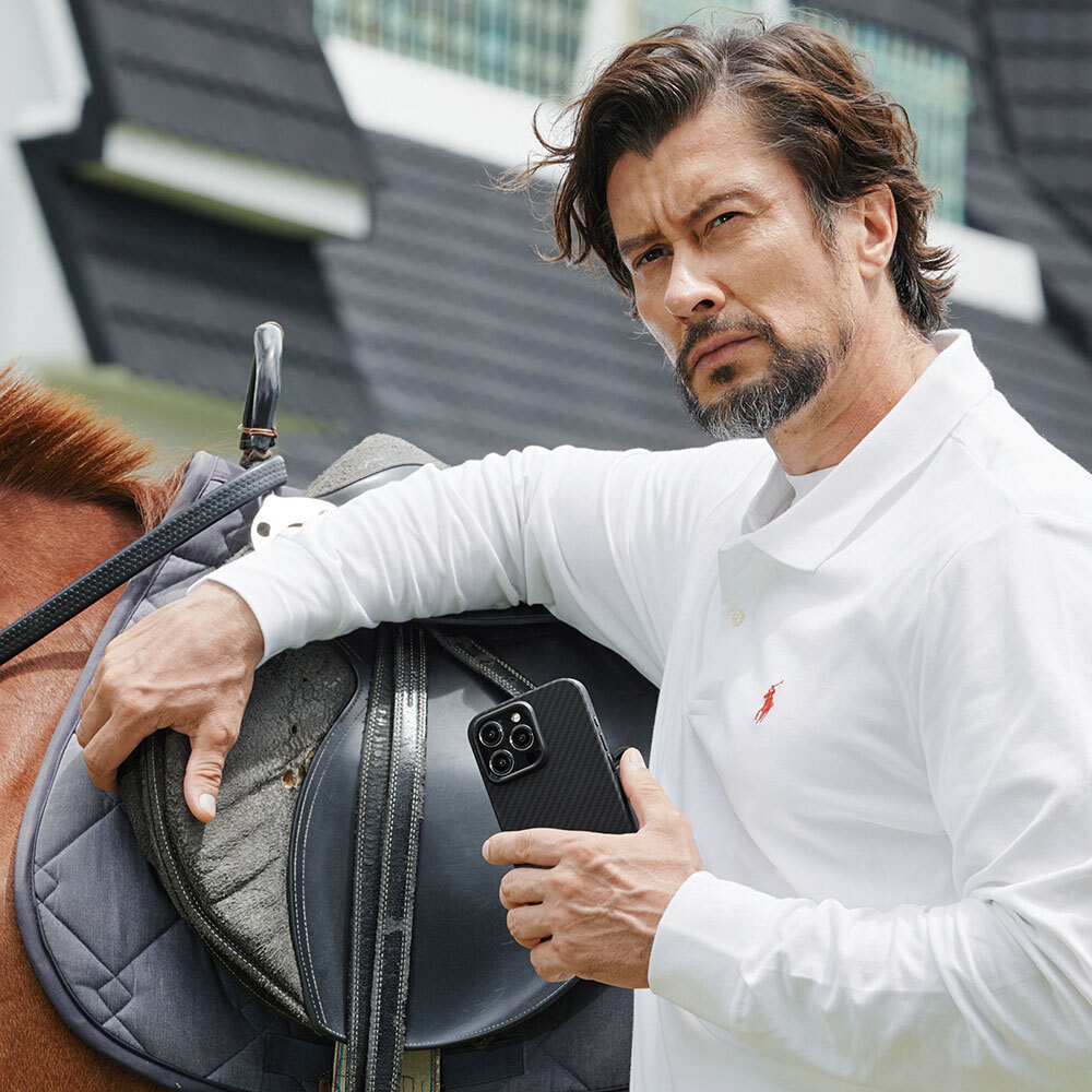 Apple iPhone 15 Pro Max Uyumlu Kılıf Magsafe Şarj Özellikli 1500D Aramid Fiber Pitaka Military-Grade Classic Serisi Black-Grey Twill Kapak - 28