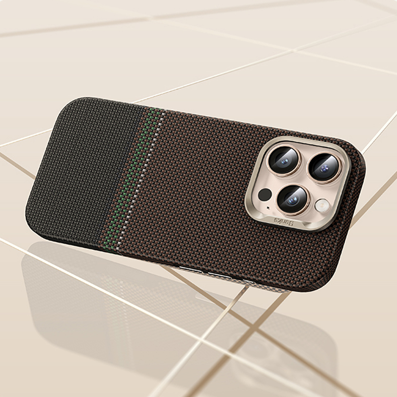 Apple iPhone 16 Pro Max Uyumlu Kılıf Magsafe Şarj Özellikli Karbon Fiber Tasarımlı Benks Prestige ArmorPro Kevlar Kapak - 10