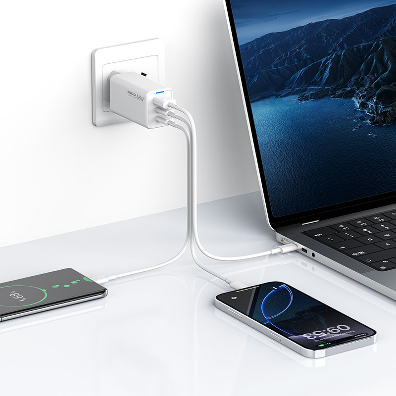 Recci RC109E Type-C PD & USB-A GaN Teknolojili Hızlı Şarj Başlığı 65W - 3