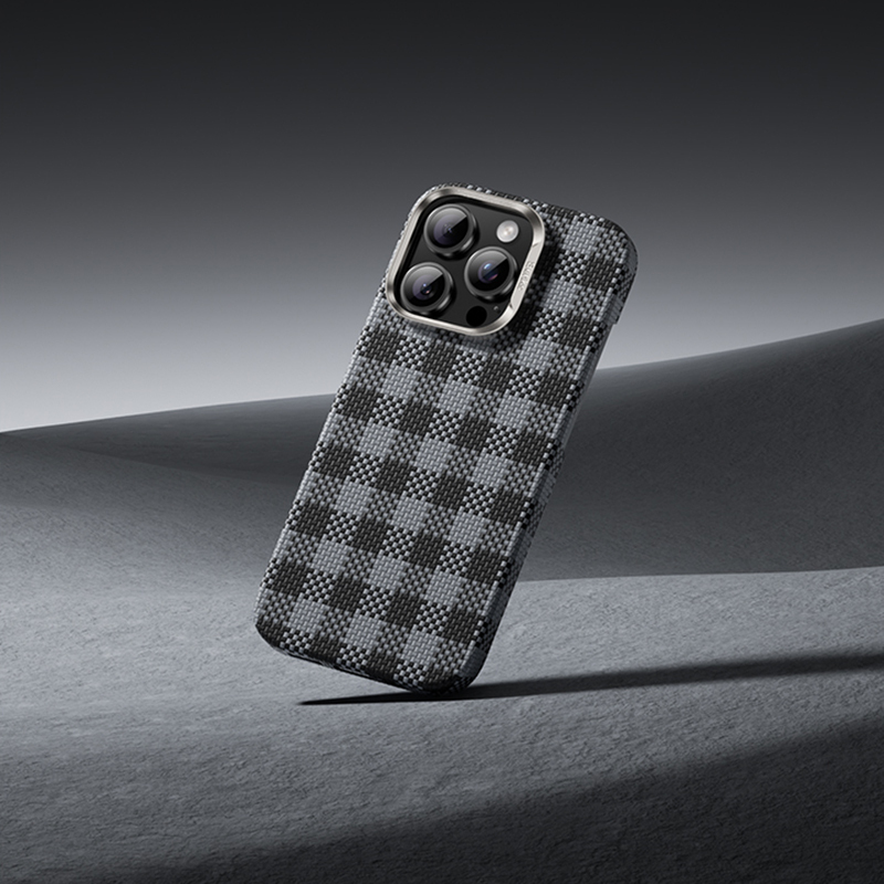 Apple iPhone 16 Pro Uyumlu Kılıf M-safe Şarj Özellikli Ekose Tasarımlı Benks ArmorVichy Kevlar Kapak - 8