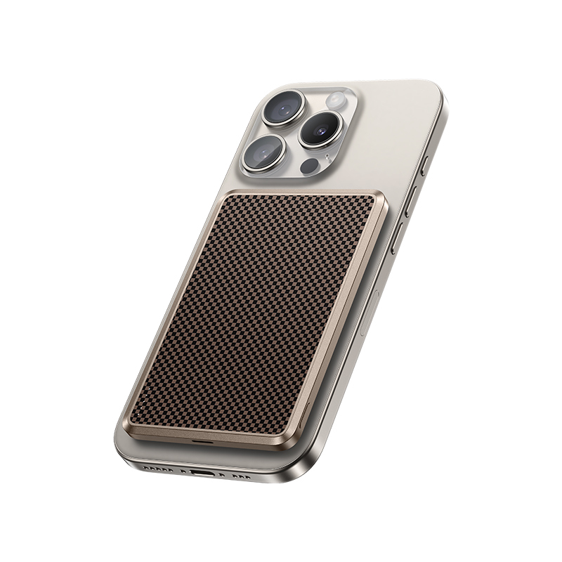 Benks MP15 ArmorGo M-safe Şarj Özellikli Ultra İnce ArmorTint Serisi Aramid Fiber Powerbank 15W 5000mAh - 1