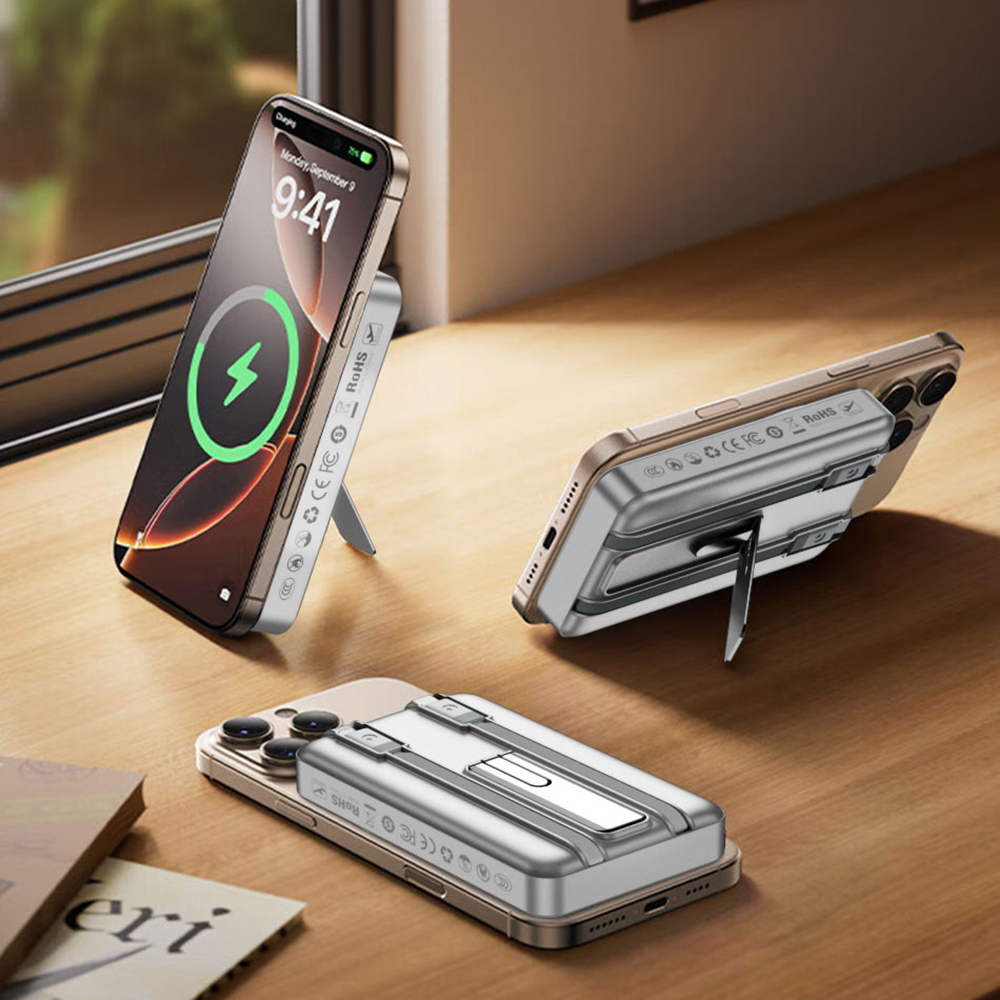 Wiwu Wi-P056 Taşınabilir Wireless Şarj ve PD Hızlı Şarj Özellikli Powerbank 15W 10000mAh - 16