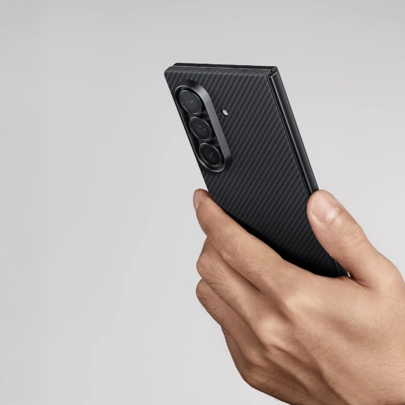 Galaxy Z Fold 7 Kılıf M-safe Şarj Özellikli 600D Aramid Fiber Pitaka Ultra-Slim Classic Serisi Black-Grey Twill Kapak - 5