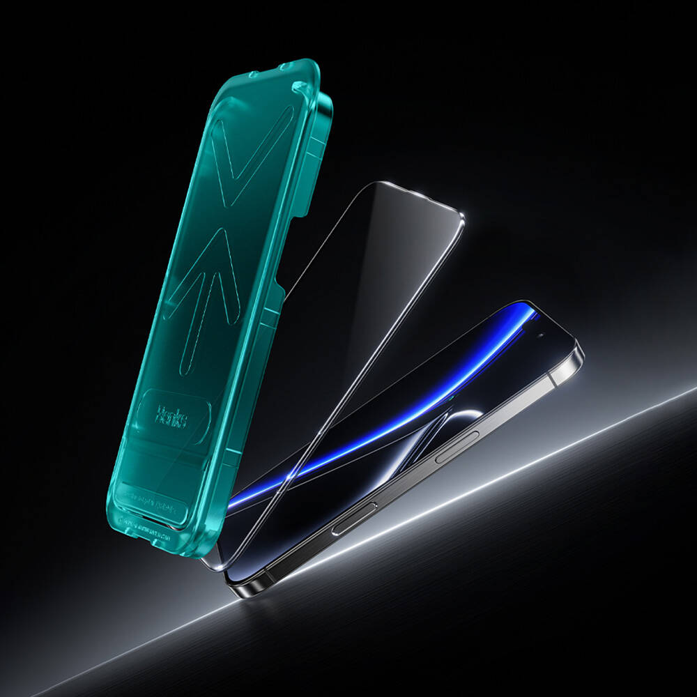 Apple iPhone 16 Pro Uyumlu Benks Glass Warrior Safir Coating 0.9mm Kenarları Dayanıklaştırılmış Cam Ekran Koruyucu + Kolay Uygulama Aparatı - 12