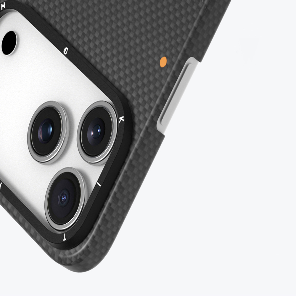 Apple iPhone 17 Pro Max Uyumlu Kılıf M-safe Şarj Özellikli Aramid Fiber Youngkit 1500D Kevlar Extreme Wing Titanyum-Gold Serisi Kapak - 7
