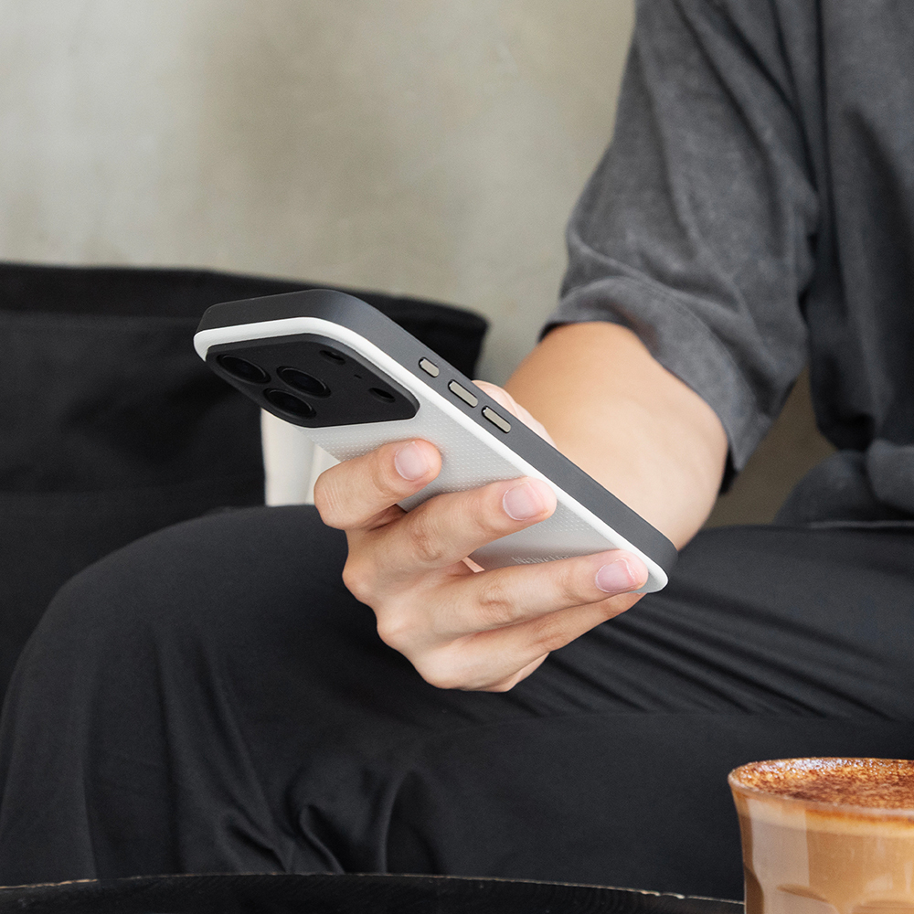 Apple iPhone 17 Uyumlu Pro Uyumlu Kılıf M-safe Şarj Özellikli Deri Dokulu Native Union 2025 Active Serisi Kapak - 2