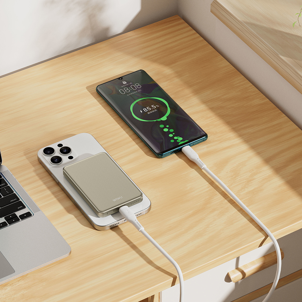 Wiwu P15 LED Işık Göstergeli Ultra İnce PD 20W Kablosuz Powerbank 5000mAh 15W - 6