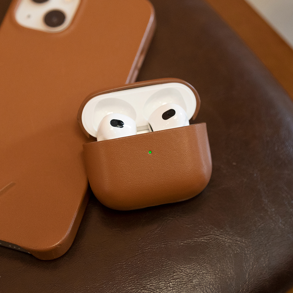 Apple AirPods 3.Nesil Kılıf M-Safe Şarj Özellikli Native Union Hakiki Nappa Derisi Klasik Kapak - 5