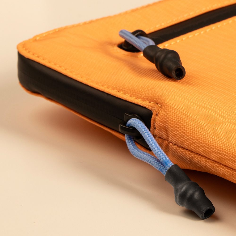 Native Uninon Ultralight Sleeve Serisi Su Geçirmez Ripstop Kumaş 14 inç Macbook Çantası - 4