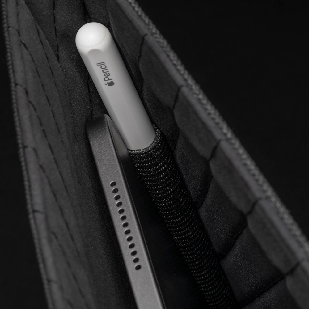 Native Uninon Stow Slim Serisi Su Geçirmez 11 inç Tablet Çantası - 18