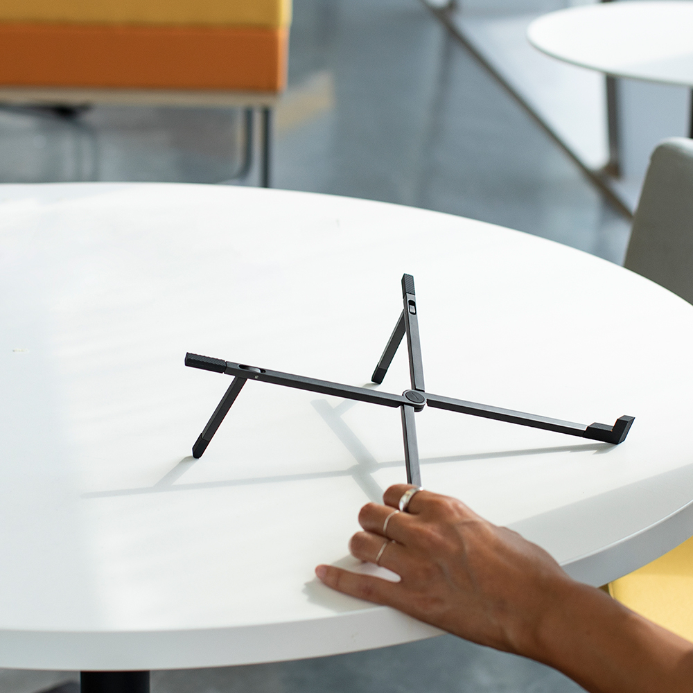 Native Union Ultra İnce Katlanabilen Alüminyum Dizüstü Laptop Standı - 1
