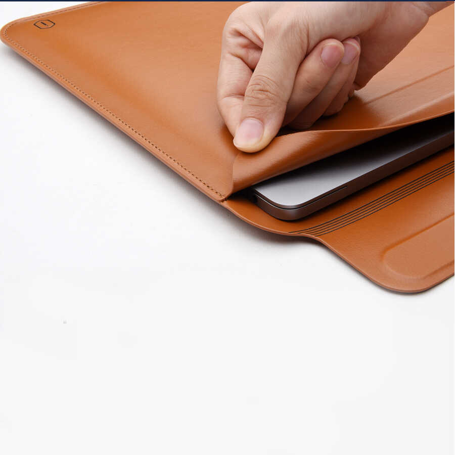Apple Macbook 16' Touch Bar Uyumlu Wiwu Macbook Skin Pro Portable Stand Kılıf - 12