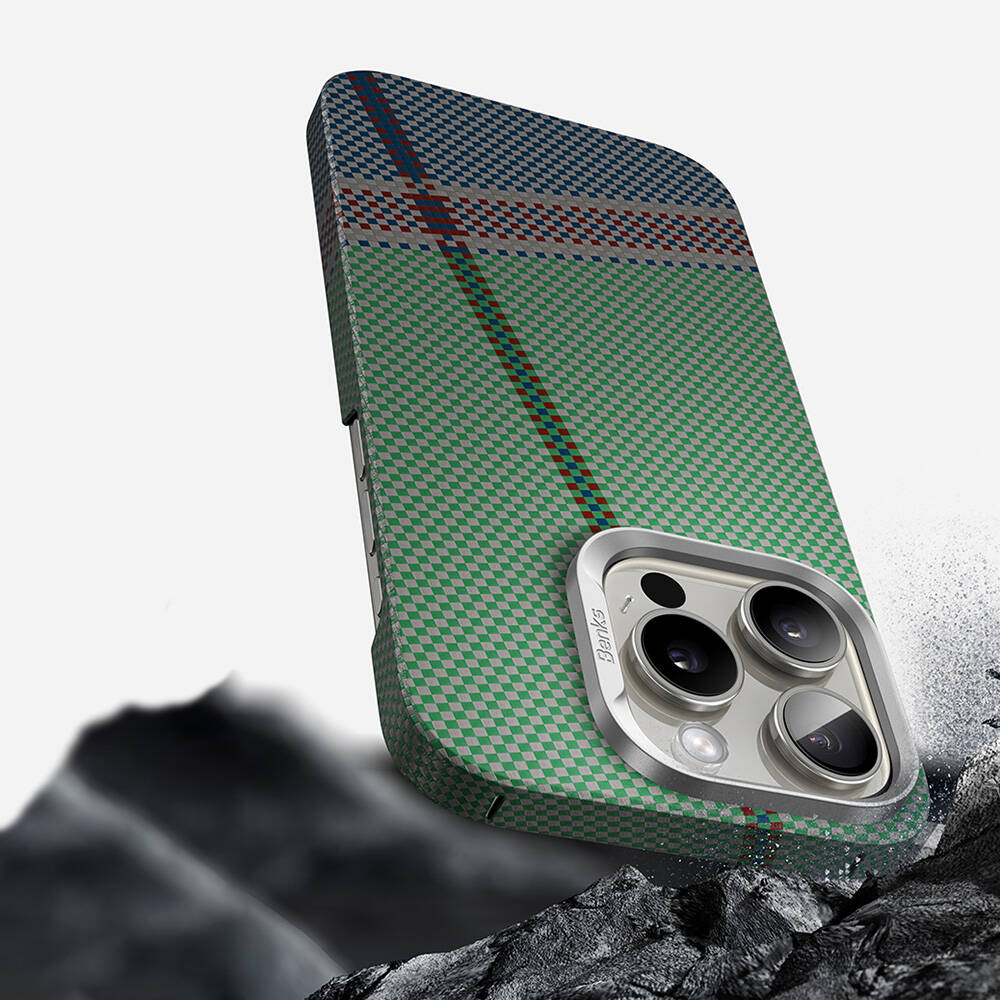 Apple iPhone 16 Pro Max Kılıf Magsafe Şarj Özellikli Karbon Fiber Tasarımlı Benks Passion Green ArmorAir Kevlar Kapak - 4