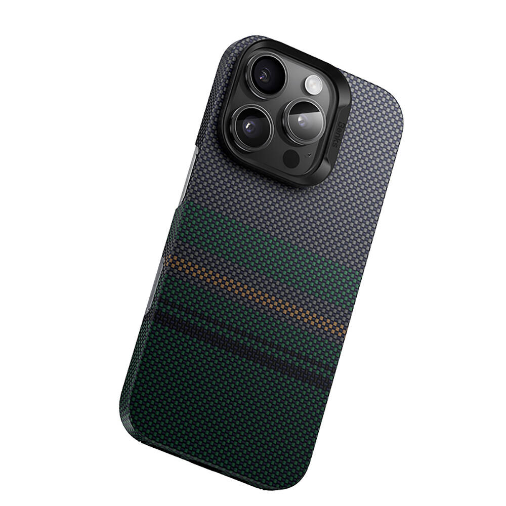 Apple iPhone 16 Pro Kılıf Magsafe Şarj Özellikli Karbon Fiber Tasarımlı Benks Aurora ArmorAir Kevlar Kapak - 2