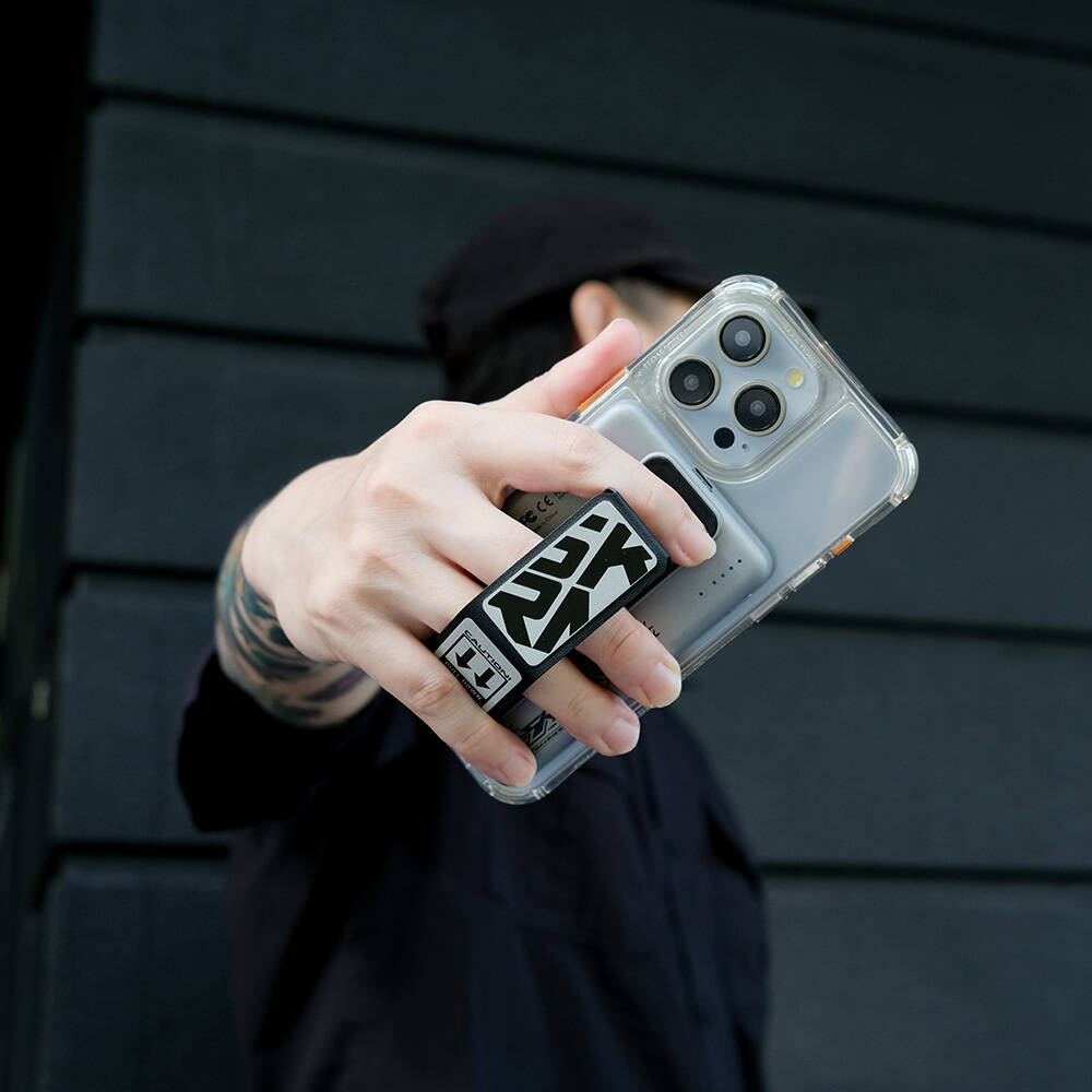 SkinArma Kira Kobai Holografik Tasarımlı Standlı Wireless ve PD Hızlı Şarj Özellikli Powerbank 15W 5000mAh - 5