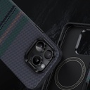 Apple iPhone 16 Pro Max Uyumlu Kılıf Magsafe Şarj Özellikli Karbon Fiber Tasarımlı Benks Aurora ArmorPro Kevlar Kapak - 10