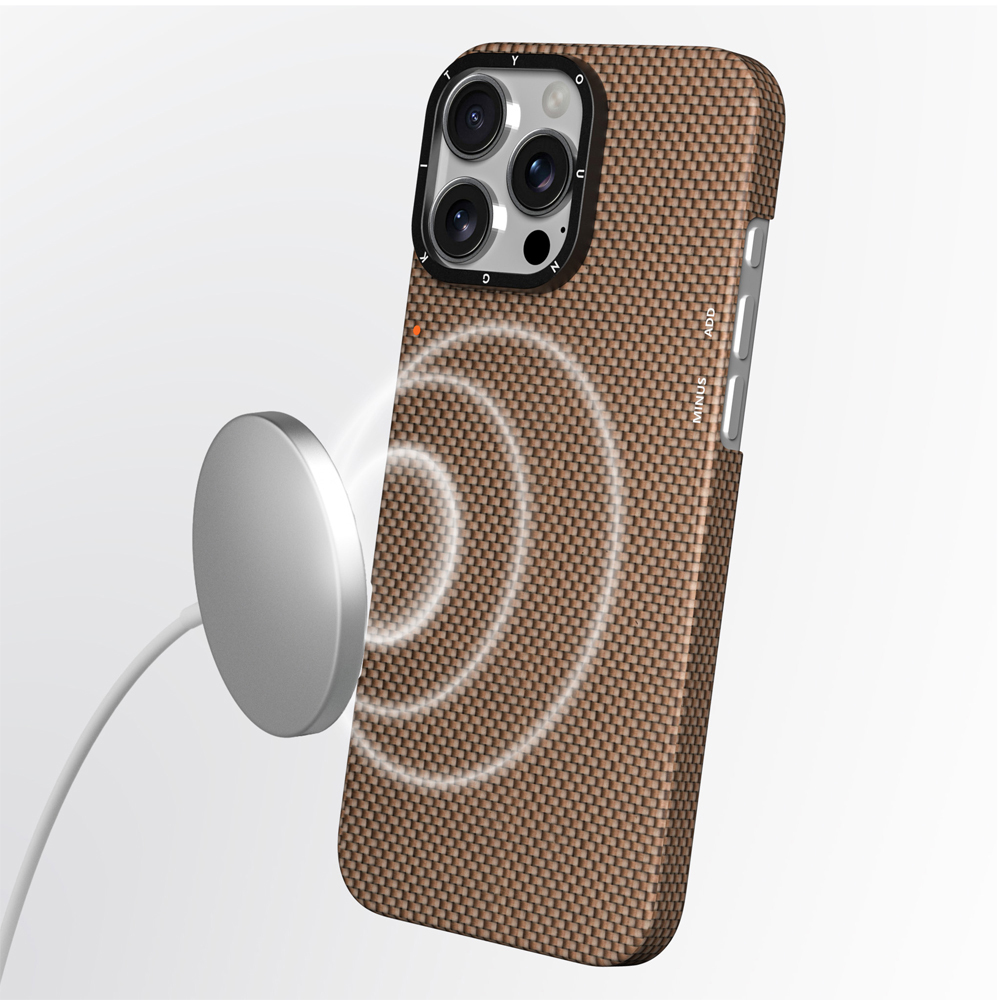 Apple iPhone 16 Pro Max Uyumlu Kılıf Magsafe Şarj Özellikli Aramid Fiber Youngkit 1500D Kevlar Extreme Wing Titanyum-Gold Serisi Kapak - 2