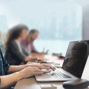 Apple Macbook 16' Touch Bar Uyumlu Wiwu Mıknatıslı Privacy Ekran Koruyucu - 9