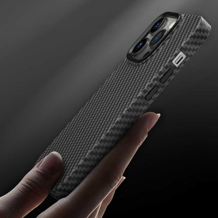 Apple iPhone 14 Plus Uyumlu Kılıf ​​​​​Wiwu Karbon Fiber Görünümlü Magsafe Wireless Şarj Özellikli Kabon Kapak - 4