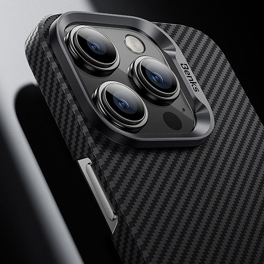 Apple iPhone 15 Uyumlu Kılıf Magsafe Özellikli Karbon Fiber Benks Essential ArmorAir 600D Kevlar Kapak - 12