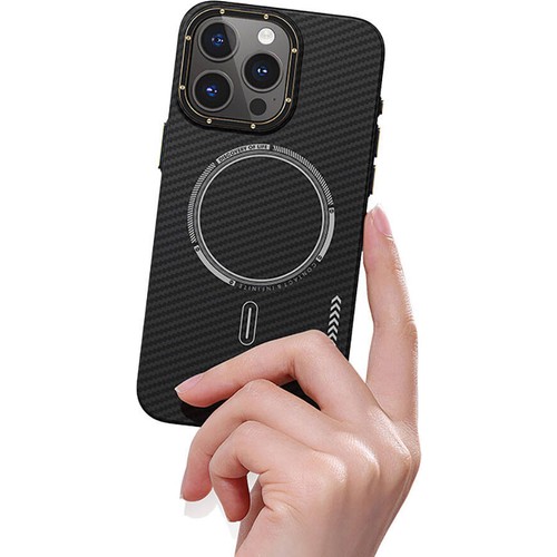 Apple iPhone 15 Pro Uyumlu Kılıf Recci Machinist Serisi Magsafe Şarj Özellikli Magnetik Karbon Kapak