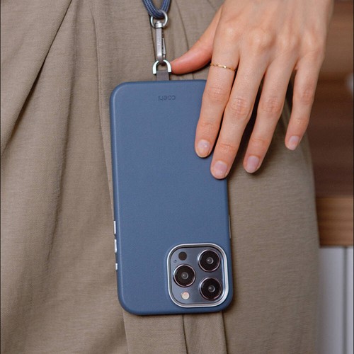 Apple iPhone 15 Pro Max Uyumlu Kılıf Magsafe Şarj Özellikli Soft Arka Yüzey Askı İpli Coehl Muse Kapak